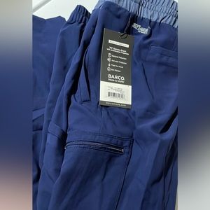 Small jogger scrubs